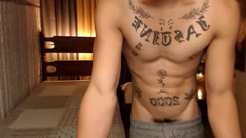 justine_hunk online show from 18, 1, 2025