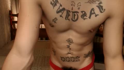 justine_hunk online show from 2, 10, 2025