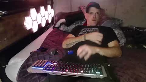 Snapshot of justinmoore1987 chatting on 14, 10, 2025 justinmoore1987 online show from 14, 10, 2025