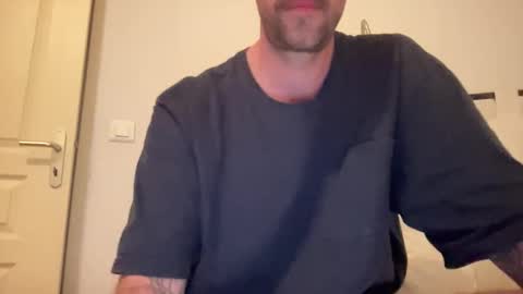 justmeandyou00 online show from 5, 1, 2026