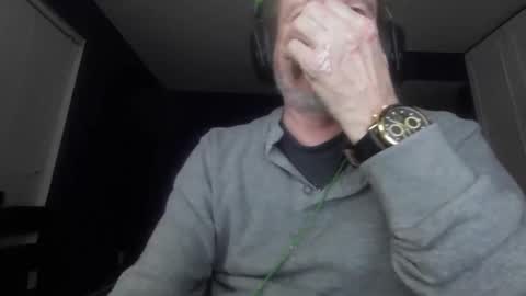 Snapshot of justmetool chatting on 5, 11, 2025 Tool online show from 5, 11, 2025