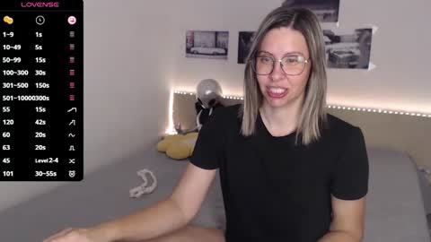 Julie online show from 10, 9, 2025