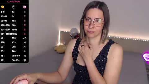 Snapshot of justmexy7 chatting on 17, 6, 2026 Julie online show from 17, 6, 2026