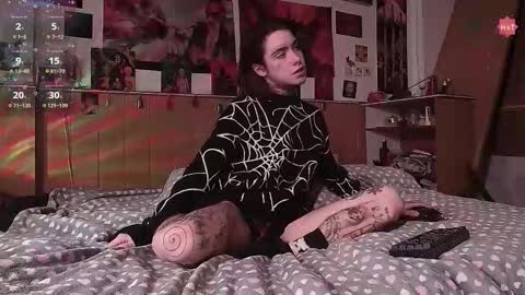 Snapshot of juuzou_kit chatting on 18, 1, 2026 Juuzou hehim u can call me Juz online show from 18, 1, 2026