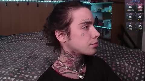 Snapshot of juuzou_kit chatting on 8, 2, 2026 Juuzou hehim u can call me Juz online show from 8, 2, 2026