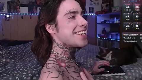 Snapshot of juuzou_kit chatting on 8, 3, 2026 Juuzou hehim u can call me Juz online show from 8, 3, 2026