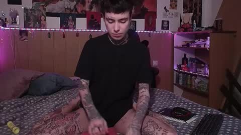 Snapshot of juuzou_kit chatting on 8, 4, 2026 Juuzou hehim u can call me Juz online show from 8, 4, 2026