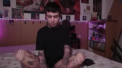 Snapshot of juuzou_kit chatting on 9, 4, 2026 Juuzou hehim u can call me Juz online show from 9, 4, 2026