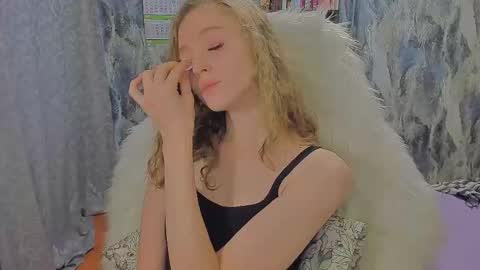 Juxsy online show from 3, 11, 2025