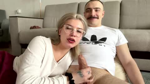 KITTY AND NICK Broadcast start time 10 am and 10 pm Moscow time online show from 9, 4, 2026