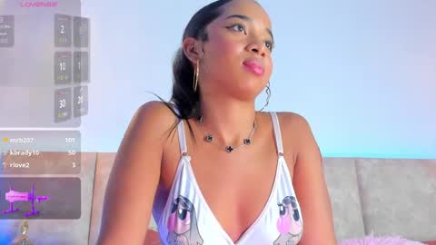 Snapshot of kaarol01 chatting on 8, 10, 2025 kaarol01 online show from 8, 10, 2025