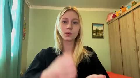 Snapshot of kacicasal chatting on 4, 7, 2026 Mia 1st day here online show from 4, 7, 2026