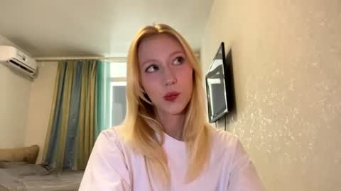 Snapshot of kacicasal chatting on 10, 7, 2026 Mia 1st day here online show from 10, 7, 2026