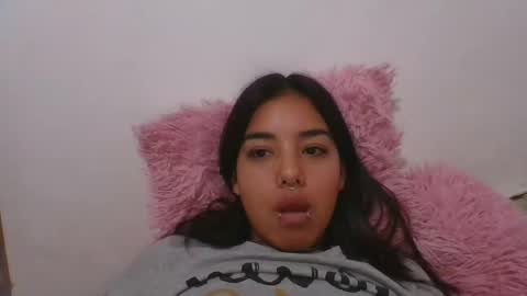 KAHELIINDEPENDENT MODEL online show from 26, 12, 2024