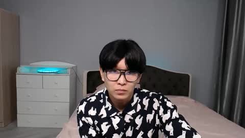 Snapshot of kai_chicken chatting on 2, 12, 2025 Kai Chicken online show from 2, 12, 2025