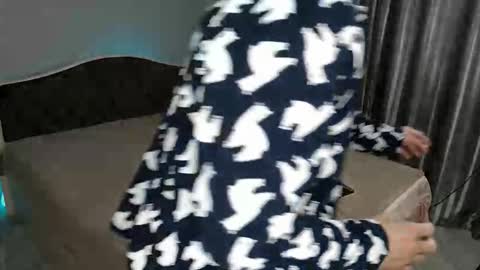 Snapshot of kai_chicken chatting on 5, 12, 2025 Kai Chicken online show from 5, 12, 2025