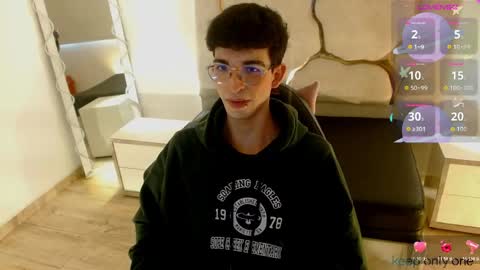 kai_tay1 online show from 20, 4, 2026