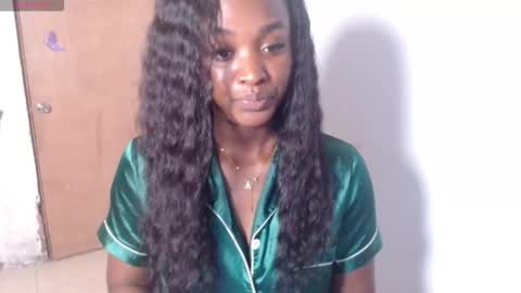 Snapshot of kaiadebayo chatting on 12, 10, 2025 Angie  online show from 12, 10, 2025