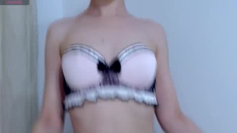 Kaila Lewis online show from 2, 10, 2025