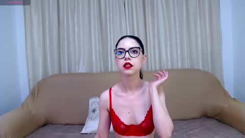 Kaila Lewis online show from 21, 10, 2025