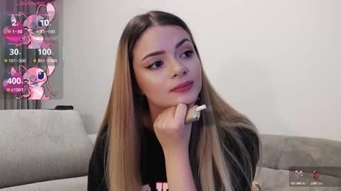Snapshot of kailyn_moen01 chatting on 5, 3, 2025 Kailyn online show from 5, 3, 2025