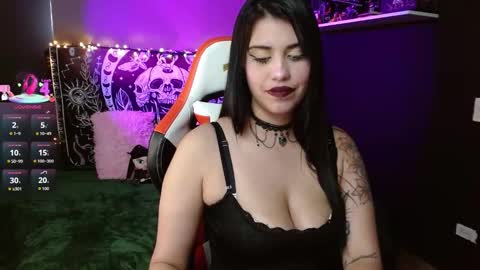 Snapshot of kalanypatterson25 chatting on 15, 10, 2025 kalany and jeremy online show from 15, 10, 2025