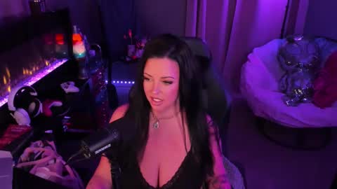 MikaelaSeraphina online show from 28, 1, 2025