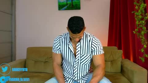 Snapshot of kale_tomson chatting on 1, 5, 2026 kale thomson online show from 1, 5, 2026
