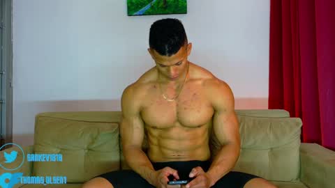Snapshot of kale_tomson chatting on 20, 5, 2026 kale thomson online show from 20, 5, 2026