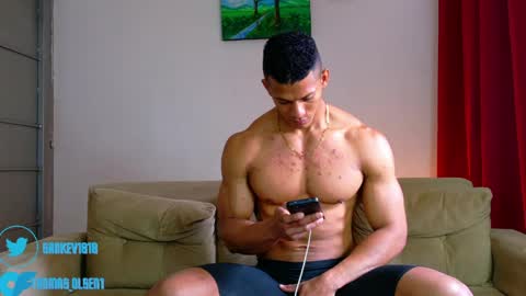 Snapshot of kale_tomson chatting on 21, 5, 2026 kale thomson online show from 21, 5, 2026