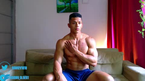 Snapshot of kale_tomson chatting on 29, 5, 2026 kale thomson online show from 29, 5, 2026