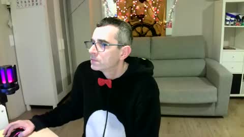 Snapshot of kalem48 chatting on 9, 1, 2025 MusicMen49 online show from 9, 1, 2025