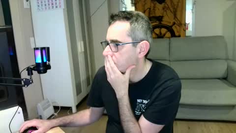 Snapshot of kalem48 chatting on 12, 1, 2025 MusicMen49 online show from 12, 1, 2025