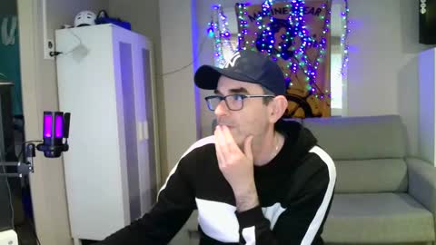 Snapshot of kalem48 chatting on 26, 1, 2025 MusicMen49 online show from 26, 1, 2025