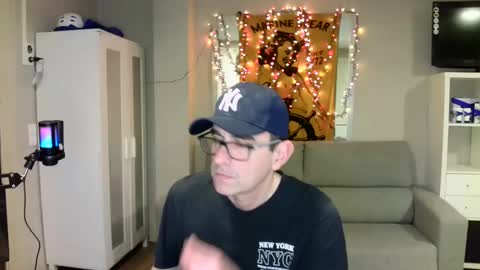 Snapshot of kalem48 chatting on 4, 3, 2025 MusicMen49 online show from 4, 3, 2025