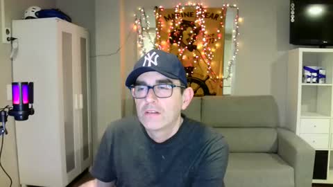 Snapshot of kalem48 chatting on 5, 3, 2025 MusicMen49 online show from 5, 3, 2025