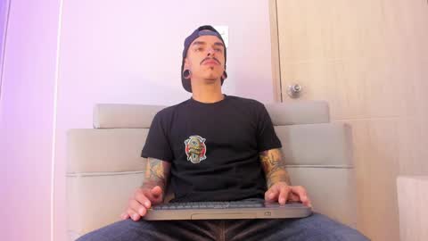 Snapshot of kaletattoos chatting on 7, 10, 2025 Kale online show from 7, 10, 2025