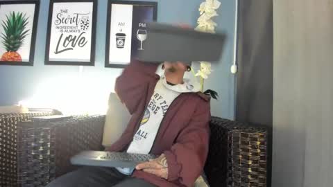 Snapshot of kaletattoos chatting on 18, 10, 2025 Kale online show from 18, 10, 2025