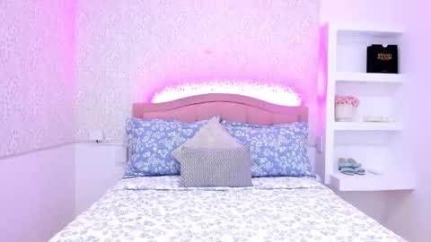 Snapshot of kalibloom_ chatting on 12, 1, 2026 Kali Bloom online show from 12, 1, 2026