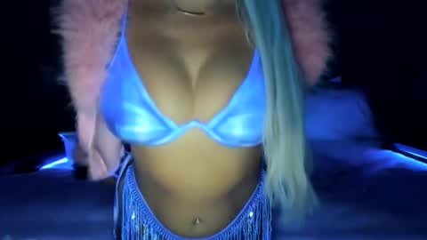 Snapshot of kaliii_jones chatting on 1, 2, 2025 Kaliii jones online show from 1, 2, 2025