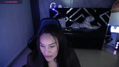 Snapshot of kamala_a chatting on 1, 10, 2025 Kamala. Live 2100 - 600 online show from 1, 10, 2025