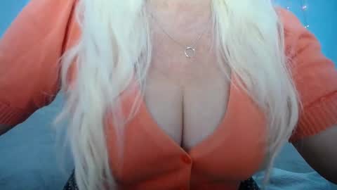 Snapshot of kamaliasim chatting on 19, 1, 2025 KamaliaSim online show from 19, 1, 2025