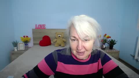 Snapshot of kamaliasim chatting on 9, 3, 2025 KamaliaSim online show from 9, 3, 2025