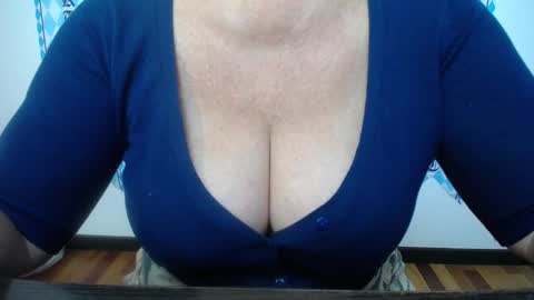 Snapshot of kamaliasim chatting on 30, 9, 2025 KamaliaSim online show from 30, 9, 2025