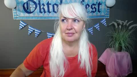 Snapshot of kamaliasim chatting on 5, 10, 2025 KamaliaSim online show from 5, 10, 2025