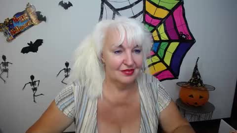 Snapshot of kamaliasim chatting on 18, 10, 2025 KamaliaSim online show from 18, 10, 2025