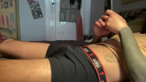 Snapshot of kameray12 chatting on 28, 10, 2025 kameray12 online show from 28, 10, 2025