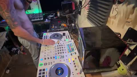 kamikazeozzy_juicylucee online show from 12, 1, 2026