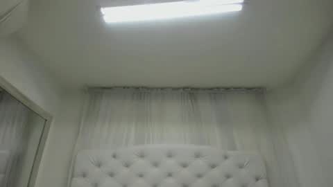Snapshot of kamila_arias chatting on 29, 9, 2025    online show from 29, 9, 2025
