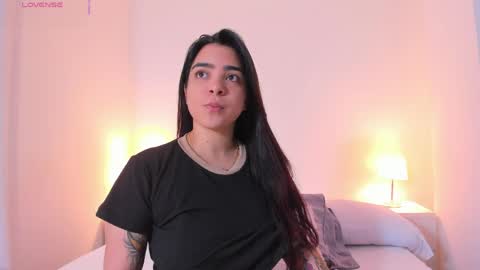 Kamila Betancourt online show from 1, 5, 2026